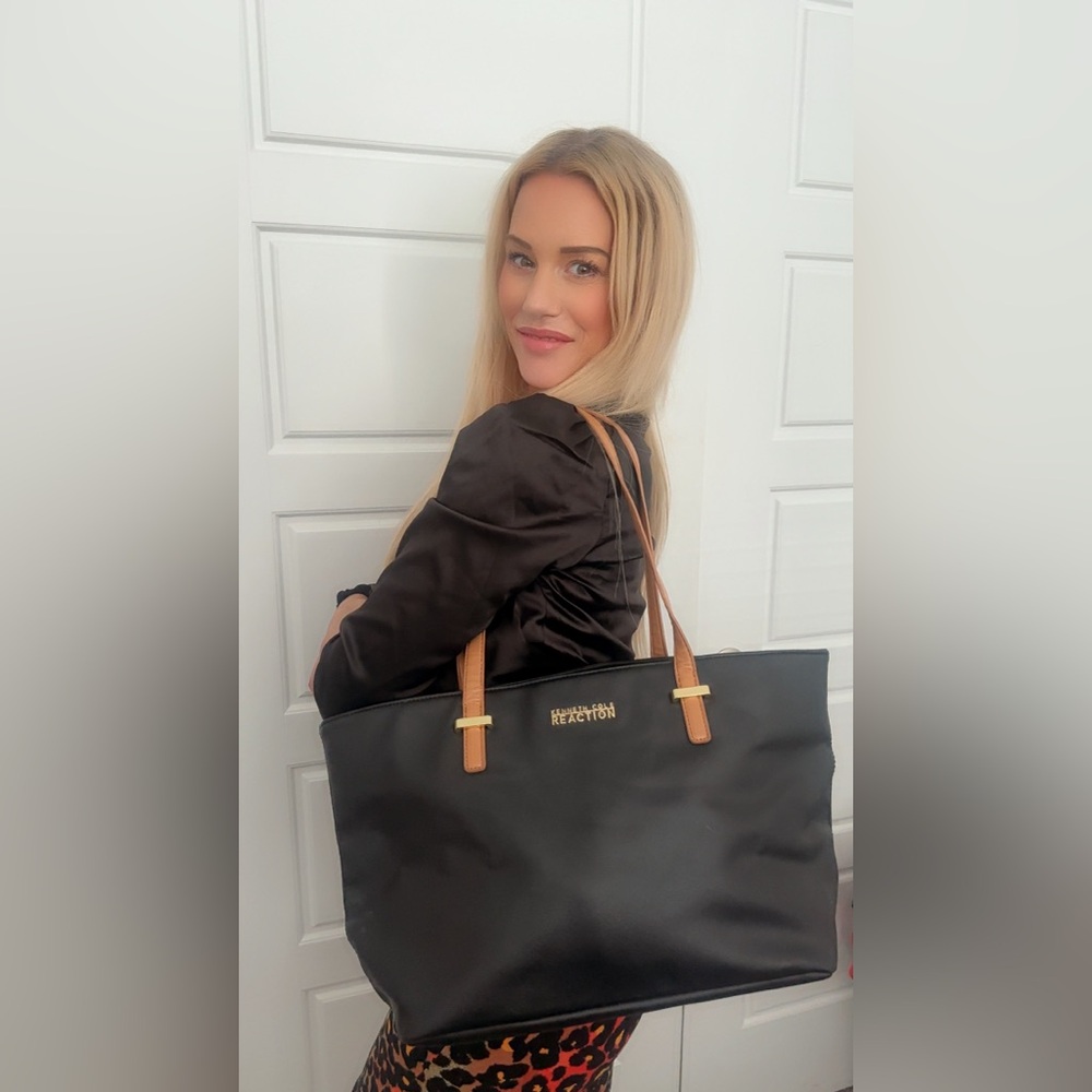 Kenneth Cole Reaction Black Tote Bag with Tan Straps ❤️❤️❤️